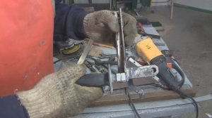 Самодельная стойка для 230 УШМ болгарки.Homemade stand for grinder