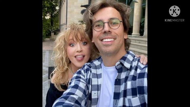 Алла Пугачова. сколько лет Пугачовой? Вся жизнь пугачовой в 6 минутах