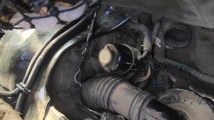 Подключение от гениратора и установка противотуманых фонарей на делику кирпич. Часть 1