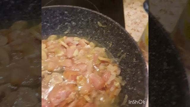 Куриная грудка в сливочно-сырной подливе. смотреть онлайн