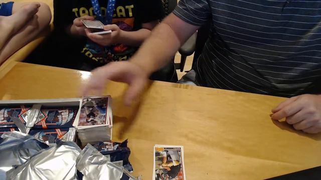 First video with kids, 1991 Upper Deck football box, Brett Favre rookie смотреть онлайн