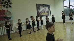 Видео урок с танцем лезгинка. Дети танцуют лезгинку