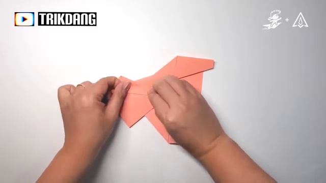 How to make an EASY Paper airplane that flies FAR | Falcon смотреть онлайн