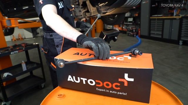 Jak vyměnit předního tyčka stabilizátoru na TOYOTA RAV 4 3 (XA30) [NÁVOD AUTODOC] смотреть онлайн