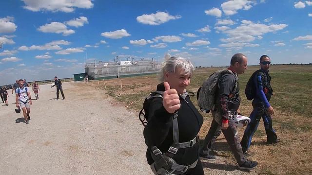 Стрибки з парашутом, ДЗ Апостолове смотреть онлайн