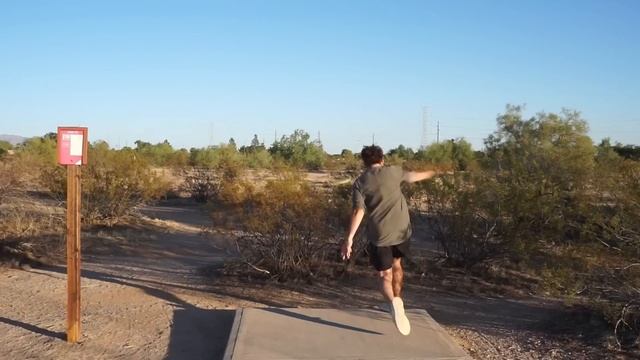 CAN MY FRIEND BEAT ME WITH 10 FREE STROKES? смотреть онлайн