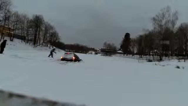 Провалился под лед смотреть онлайн
