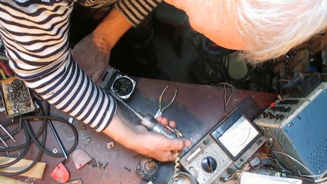 Milwaukee AP12E, проточка коллектора, замена щёток. смотреть онлайн