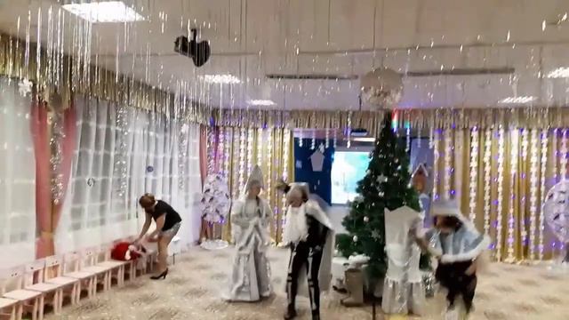 новогодний утренник смотреть онлайн