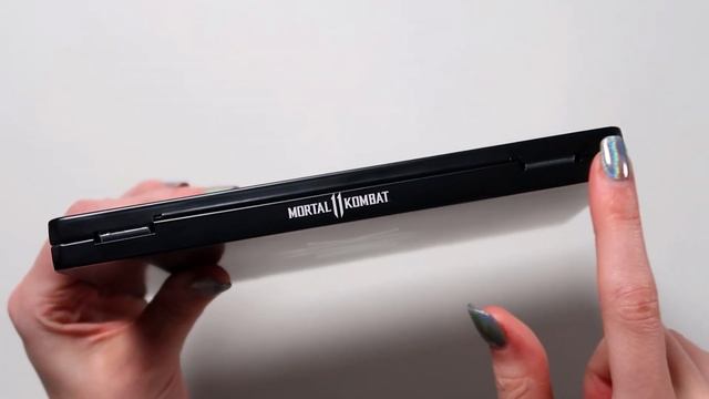 Mortal Kombat 11 ULTIMATE - Kollector's Edition Unboxing смотреть онлайн