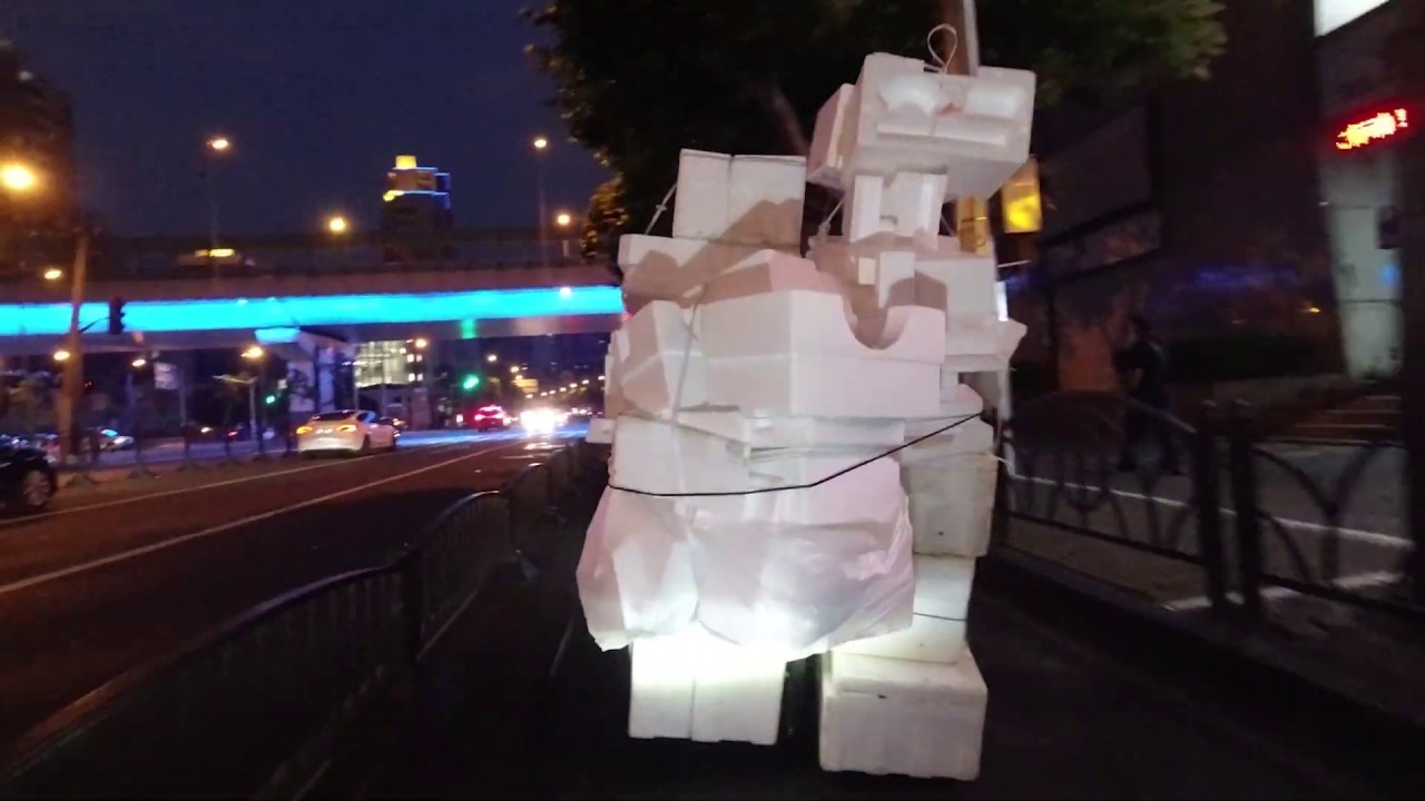 Шанхай ночью. Ритм жизни в Китае. Пошемашим смотреть онлайн