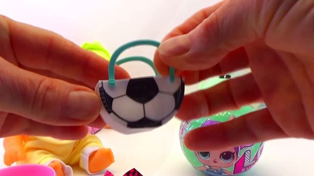 Surprise Toys LOL Dolls LOL Unpacking and review Lovely chrysalis lol Grandmother's Tales смотреть онлайн