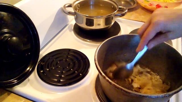 Суп картофельный с рыбой, пряностями и зеленью. Обед!