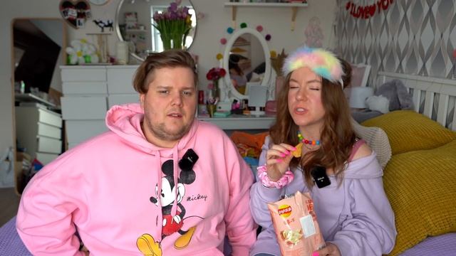 САМЫЕ ДОРОГИЕ И СТРАННЫЕ АЗИАТСКИЕ ЧИПСЫ ! Вкус Яичницы, Пельменей, Фарша, Лайма и др смотреть онлайн