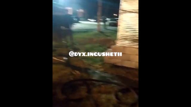 На центральном рынке в Назрани прогремел хлопок и вспыхнул пожар 15.10.2019 смотреть онлайн