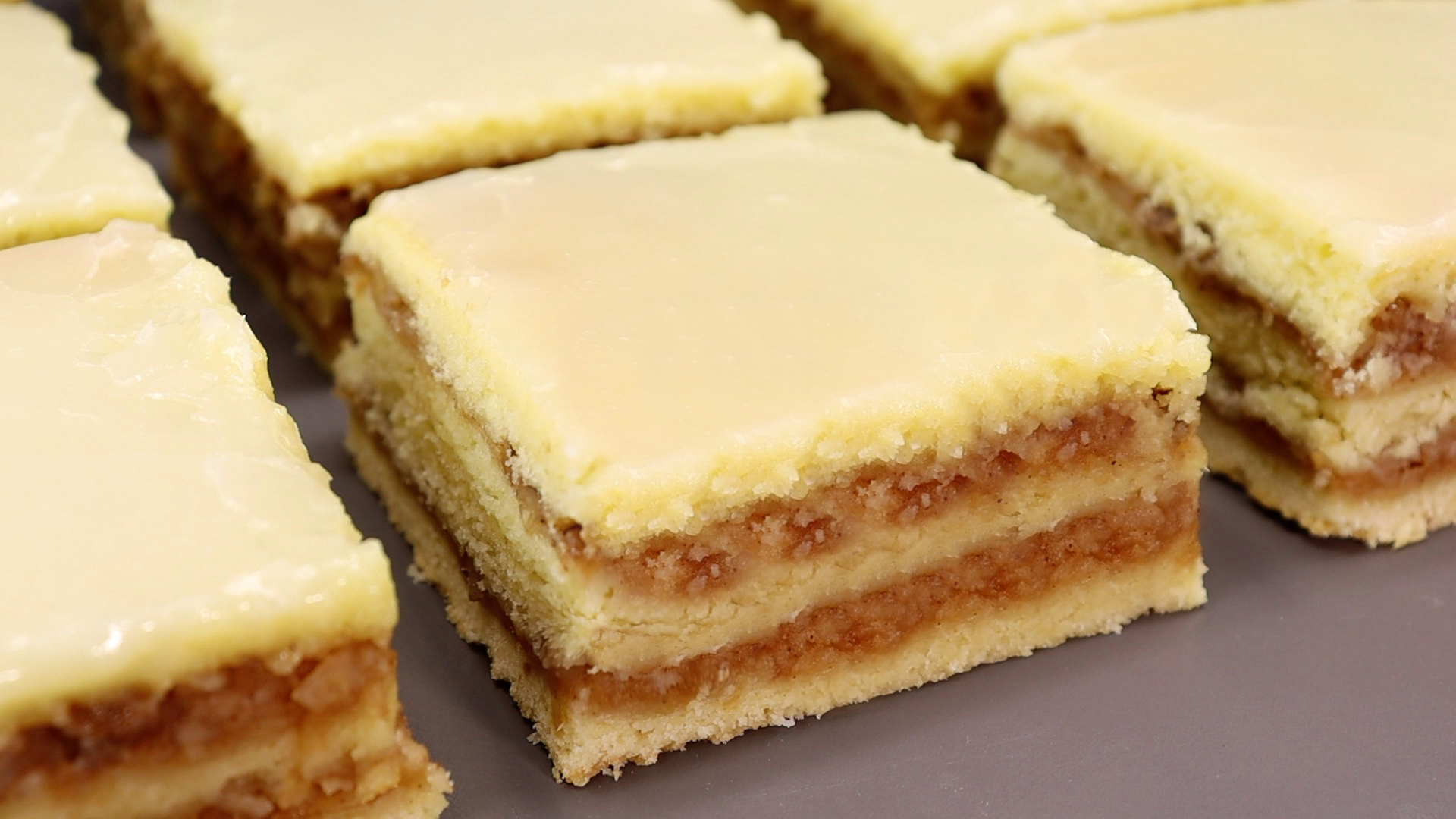 Яблочный торт-пирог быстрый и очень вкусный, тает во рту смотреть онлайн