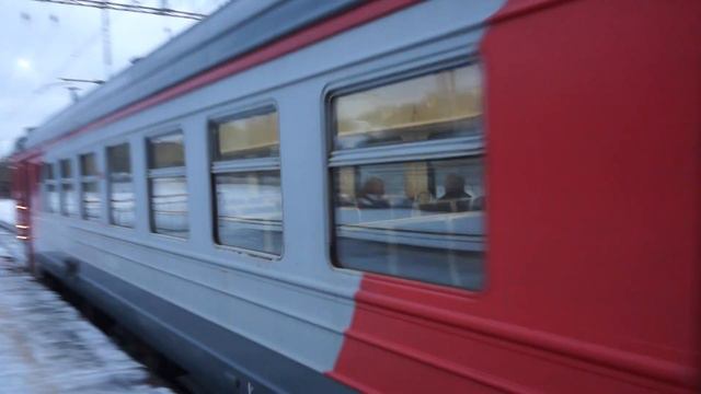 ЭД4-0005 рейсом Александров-1 - Поварово-3 отправляется со станции Яхрома. смотреть онлайн
