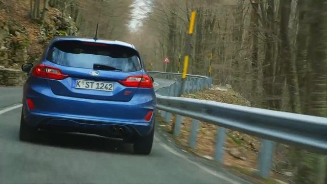 2018 Ford Fiesta ST - Test Drive смотреть онлайн