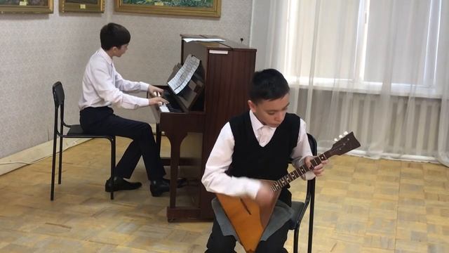 Ансамбль смешанного состава «ДШИ» с. Амзя .Арслан Вафиев (бал-ка), Ранис Хакимов (фор-но) смотреть онлайн