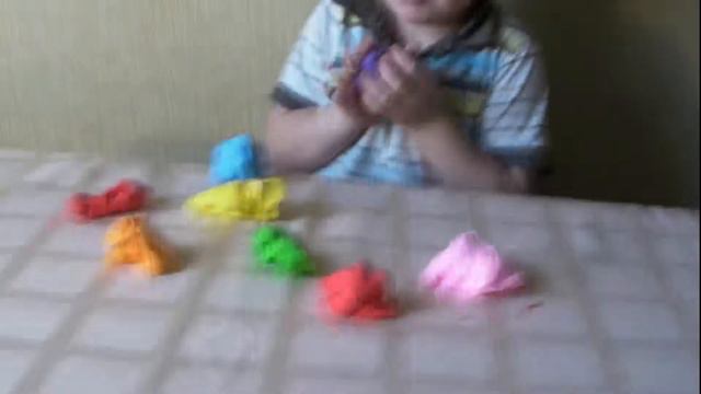 Жвачка для рук. Необычный пластилин. Play Doh. смотреть онлайн
