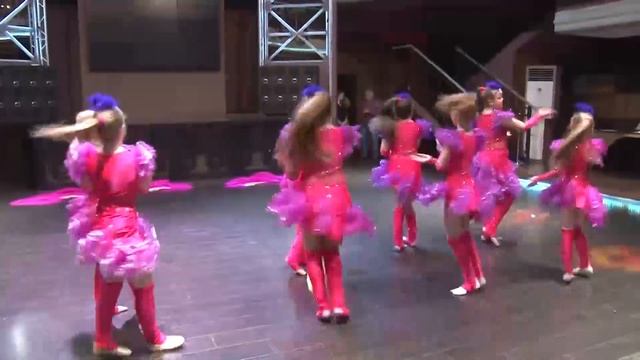 Bellydance show Бразильский карнавал, группа дети смотреть онлайн