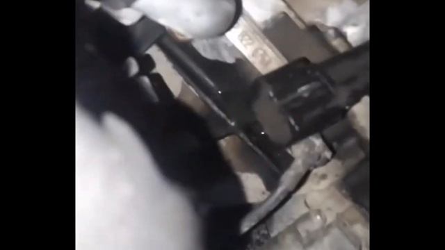 Где находится номер двигателя 161951 Ssang Yong Kyron