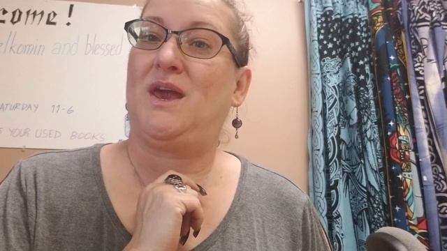 Vlog in the Shop. Witch book thoughts. смотреть онлайн