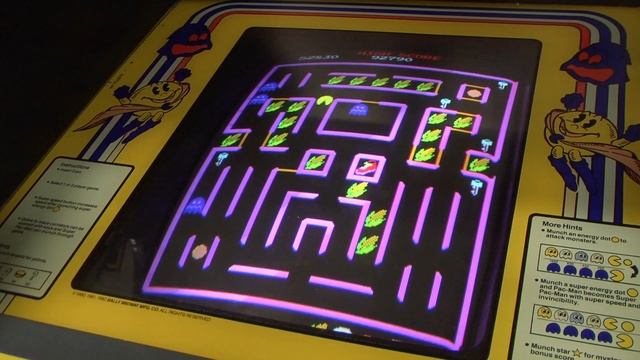 Classic Game Room - SUPER PAC-MAN arcade game review смотреть онлайн