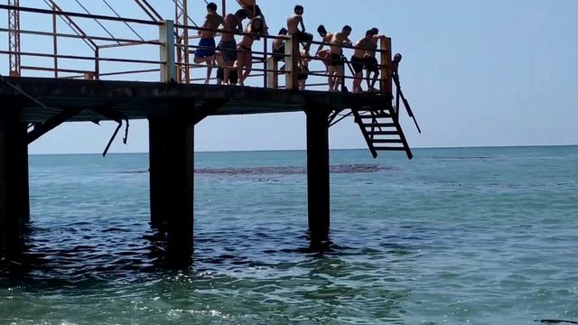 Приплыла "Куча мусора" 16 июля 2021 Батуми "Bicho-beach" смотреть онлайн