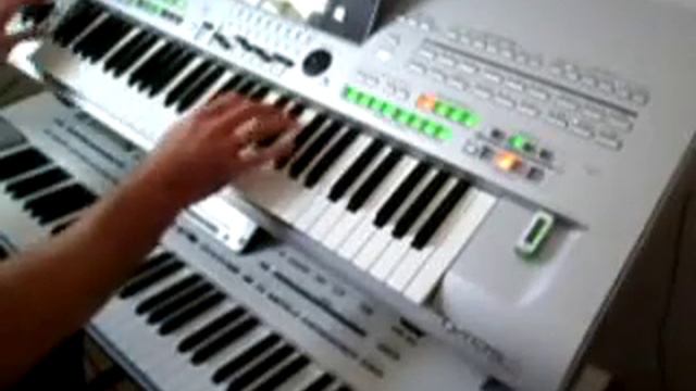 Tyros3 & Korg pa2x Club&trance music mix смотреть онлайн
