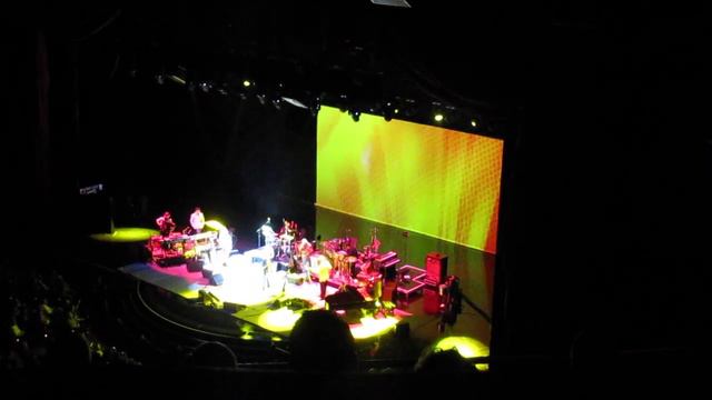 Boy in the bubble - Paul Simon, Live at Caesar Palace, Las Vegas, October 2011 смотреть онлайн