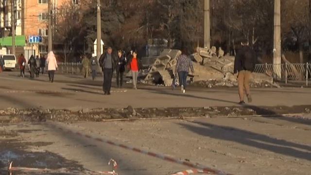 В Симферополе отложили открытие моста на Гагарина смотреть онлайн