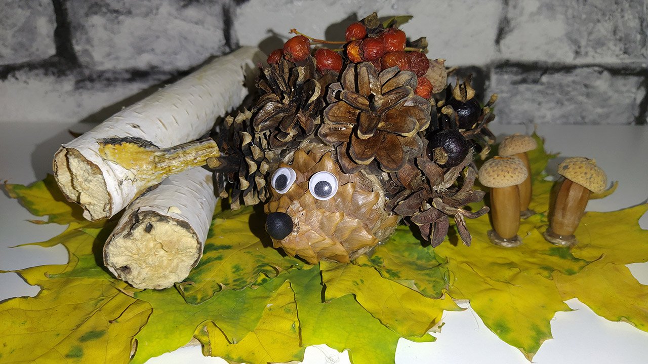 Осенняя поделка ёжик из шишек, желудей смотреть онлайн