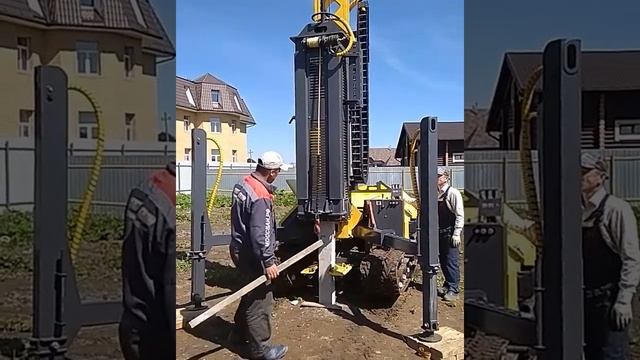 Забивка ж/б свай для фундамента. Новая сваебойная установка в действии. смотреть онлайн