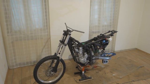 Kawasaki KLX 250 ADVENTURE - the better Honda CRF 300 RALLY? - a bike build time lapse movie 02/06 смотреть онлайн