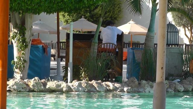 полотенца у басейна Египет смотреть онлайн