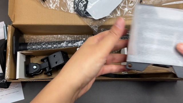 ErGear Monitor Mount for 13-32" Computer Screens смотреть онлайн