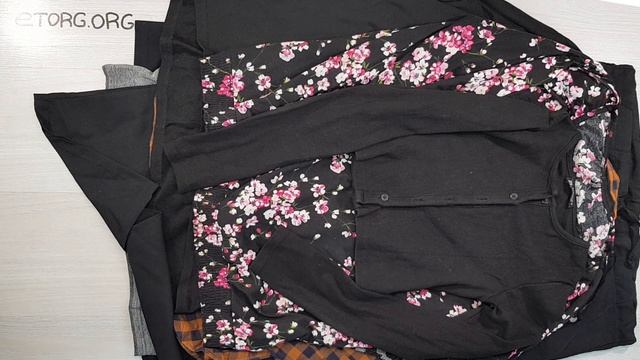 06451 Mix clothes all (Микс демисезон Италия/Швейцария 80% новые вещи) №1 40кг8,40€за кг 145ед смотреть онлайн