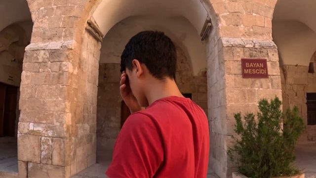 Mardin'in Sessiz Güzelliği: Sokakları Keşfetmek #Mardin смотреть онлайн