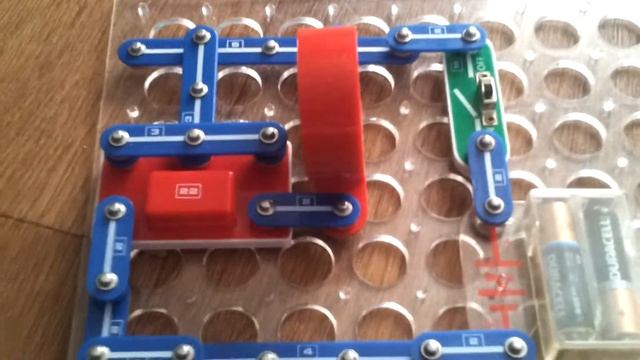 Странный звук из космоса смотреть онлайн