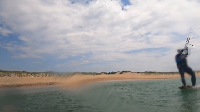 Путешествие на кайтах 50 км. по лиману и Черному морю из ст. Благовещенская до пос. Веселовка смотреть онлайн