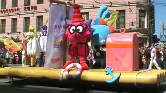 Каранвал СМЕШАРИКОВ на Невском проспекте СПб смотреть онлайн