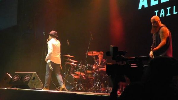 Alex Clare - Up All Night - Live - Yotaspace - Moscow - Russia