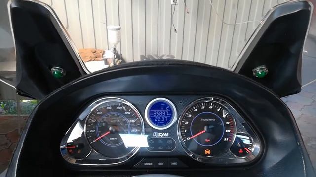Дополнительные лампочки указать поворота для Sym maxsym 400/600 смотреть онлайн
