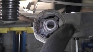 Toyota IST замена сайлентблоков задней балки