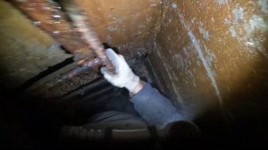 Спуск в заброшенную шахту