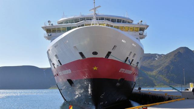 Hurtigruten Ship Spotting In Norway смотреть онлайн