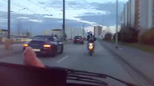 Roller vs Carrera S смотреть онлайн
