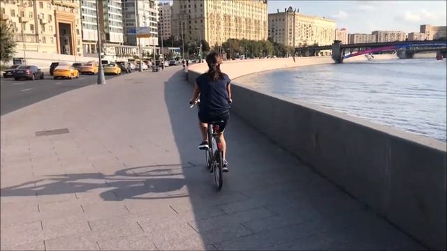 С любимой в сердце столицы смотреть онлайн