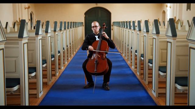 J.S. Bach - Cello Suite 1 - Menuet I and II смотреть онлайн